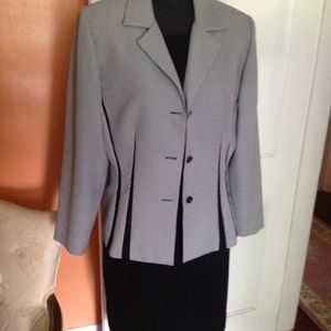 2Pc Blk Sleeveless Dress Suit Sz 14 w/Blk&Wht Jack